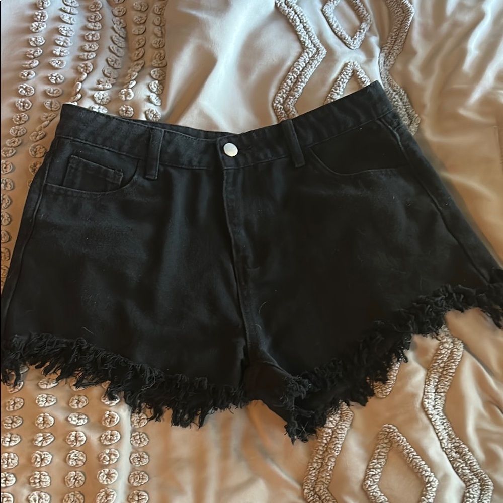 Black High-Waisted Jean Shorts with Frayed Hem